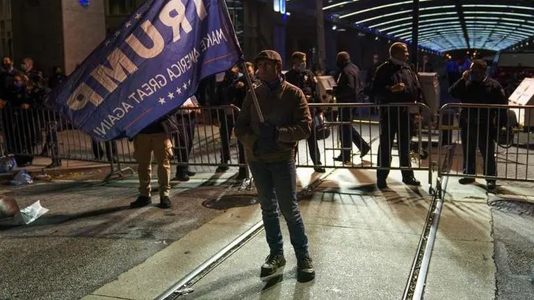 Incendiary texts traced to outfit run by top Trump aide Incendiary texts traced to outfit run by top Trump aide