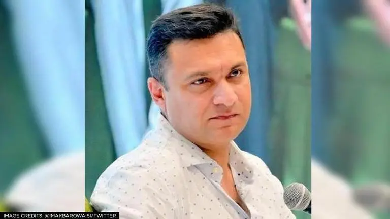 Akbaruddin Owaisi asked to compulsorily appear before special court over '15 min' remark AIMIM