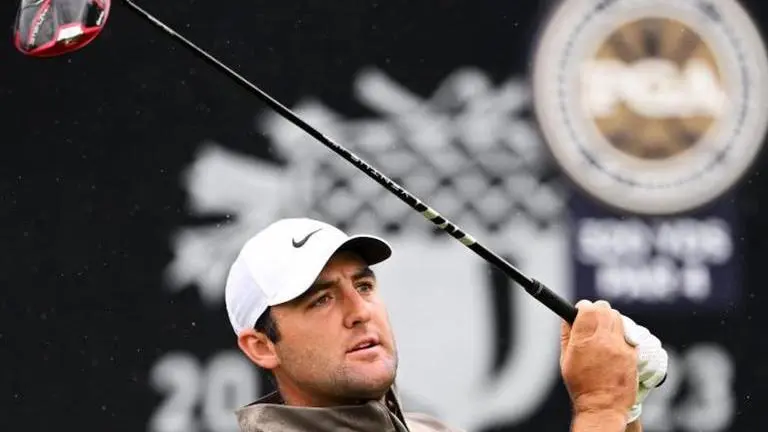 Scheffler's slide ends with fortunate skip of ball in 3rd round of PGA Championship Scottie Scheffler