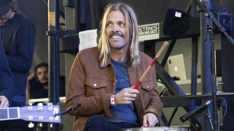 Foo Fighters plan to honour late drummer Taylor Hawkins with 2 concerts foo fighters