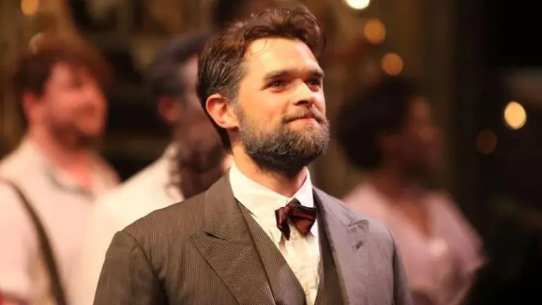 Broadway star Chris Peluso of Wicked and Mamma Mia fame dies at 40 Mamma Mia