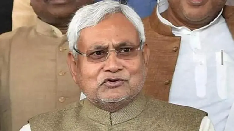 Nitish Kumar inspects construction work at Darbhanga airport, speaks to civil aviation minister