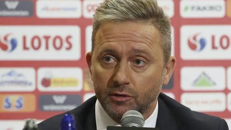 Poland national soccer team coach Jerzy Brzęczek fired