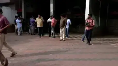 Kerala: Day after 'kidnapping', 6-year-old girl found unharmed at Asramam Police searches car wash centre in Thiruvananthapuram, as part of an investigation into the six-year-old girl kidnapping case from Kollam