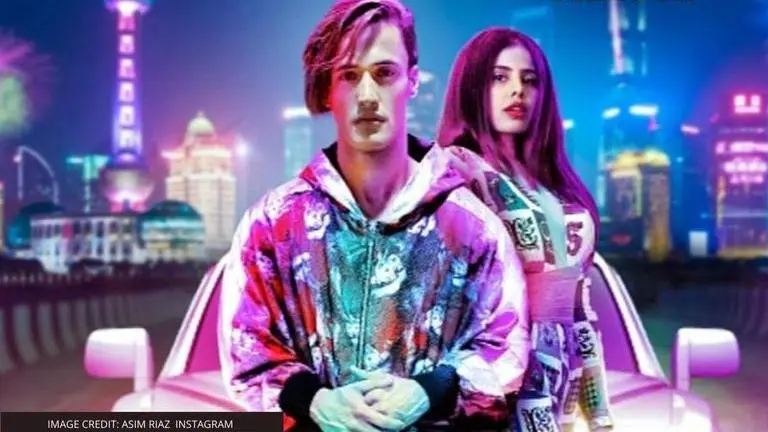 Asim Riaz's 'Badan Pe Sitare' music video is all about neon lights & sparkling chemistry Asim Riaz