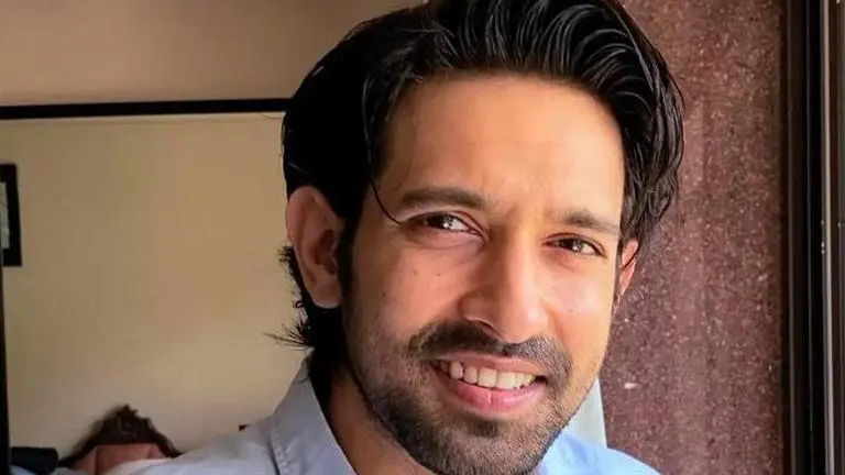 Vikrant Massey is all smiles as he returns back to shoot after a long hiatus amid COVID