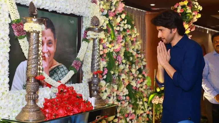 Mahesh Babu & family offer prayers to actor's mom Indira Devi on 11th day of her demise Mahesh Babu, Indira Devi