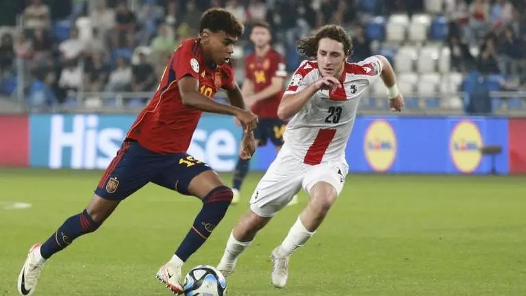 Lamine Yamal scores a spectacular goal to become Spain's youngest goalscorer - WATCH Lamine Yamal