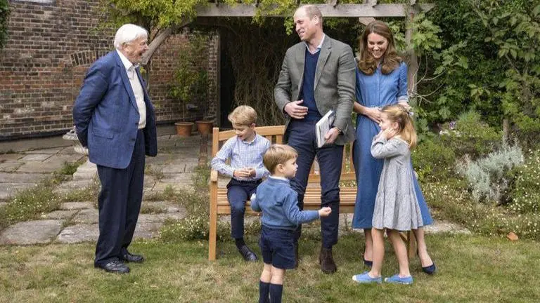 Sir David Attenborough gifts 3 million-year-old shark tooth to Prince George David Attenborough