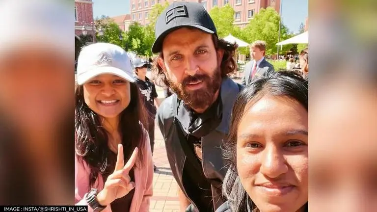 Hrithik Roshan visits USC campus with sons Hrehaan, Hridhaan; clicks selfies with students Hrithik Roshan