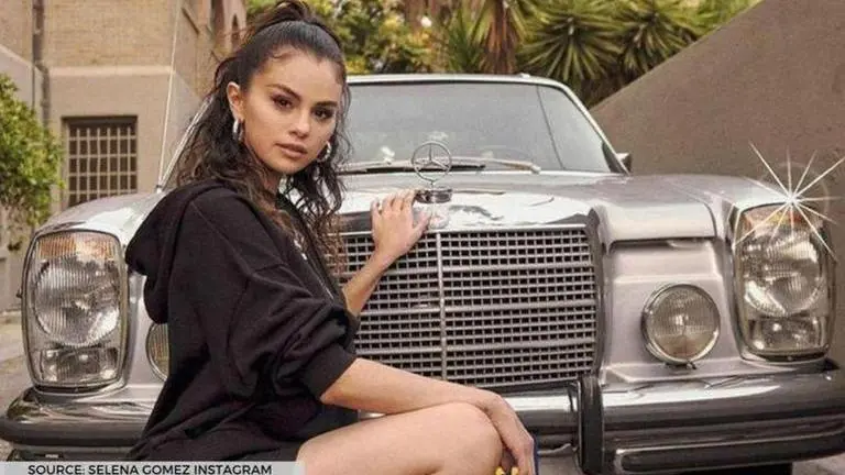 Selena Gomez reveals her 'real life' look after giving a glimpse of her glammed-up life selena gomez