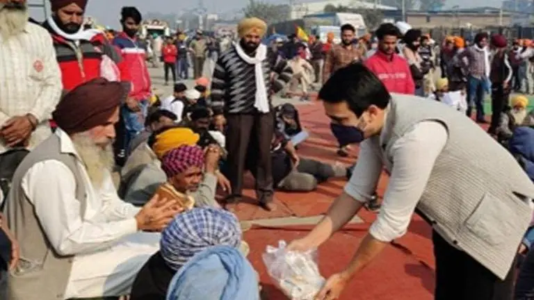 RLD leader meets protesting farmers in Delhi, questions Centre's push for new farm laws