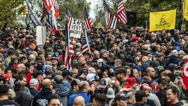 US: NYC firefighters calling in sick as part of protest against COVID vaccine mandate US