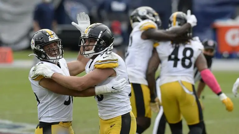 Unbeaten Steelers reach top spot in AP Pro32 poll