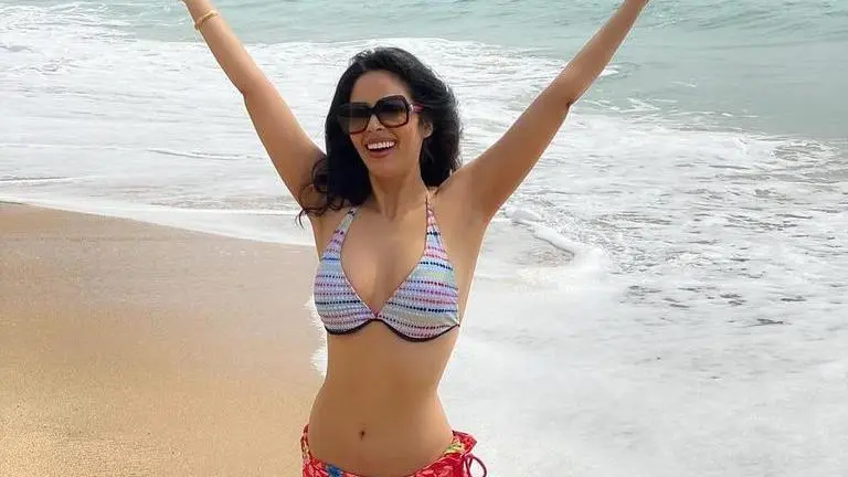 Mallika Sherawat 'feels lazy' in bed; shares glimpses from Kolkata trip Mallika Sherawat