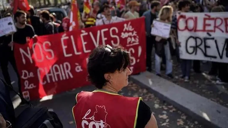 Paris Metro workers strike for wage hike, disrupt commutes Paris