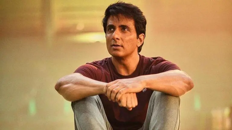 Sonu Sood pens strong note on what's real politics & what's not; fans ask him to join Sonu Sood, sonu sood political party