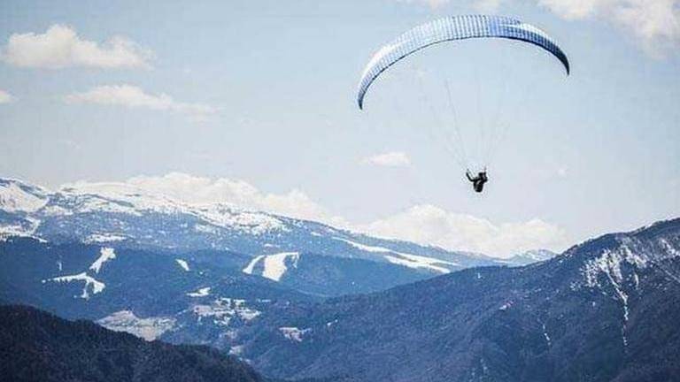 South korean, maharashtra tourist die in two separate paragliding mishaps within 24 hours