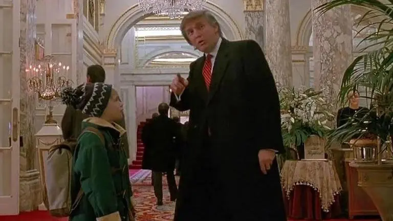 'Home Alone 2' director Chris Columbus admits Trump 'bullied his way' into the sequel Home Alone 2