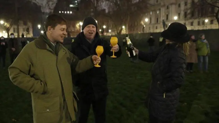 Britain ends long Brexit journey with economic break from EU Britain ends long Brexit journey with economic break from EU