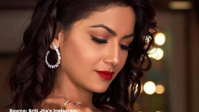 Sriti Jha's birthday: From Kumkum Bhagya to Balika Vadhu, a look at her popular roles Sriti Jha