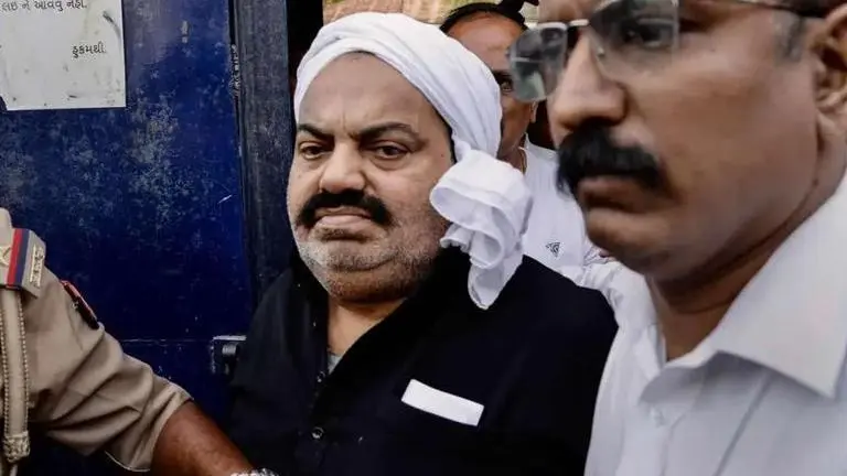 Atique Ahmed, dreaded mafia-politician of Uttar Pradesh, meets a gory end in Prayagraj Atique Ahmad