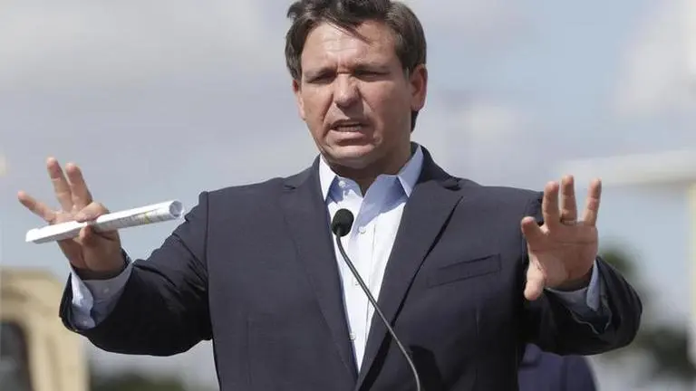 Governor encourages tourists to come to Florida on planes