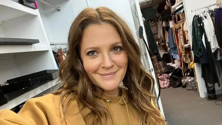 Drew Barrymore talks about experience with dating apps; admits she was 'stood up' by match Drew Barrymore