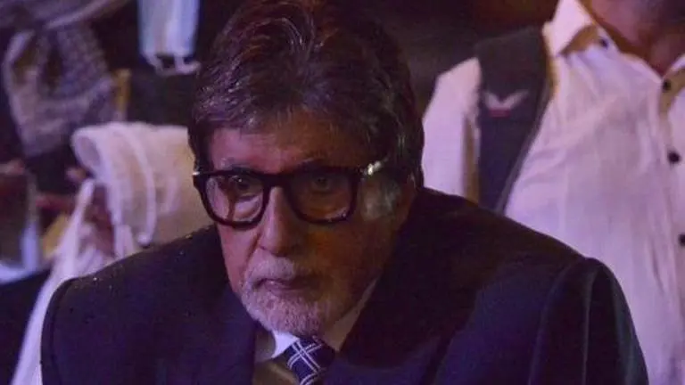 Amitabh Bachchan reacts after Twitter returns blue ticks to people with million followers Amitabh Bachchan