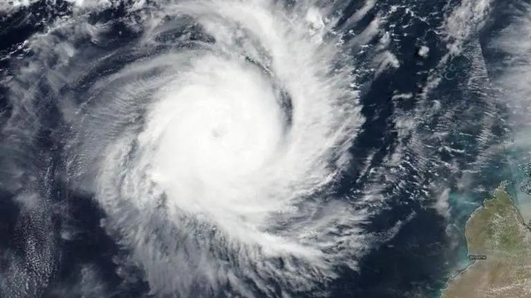 Heavy rains, strong winds as cyclone nears Fiji