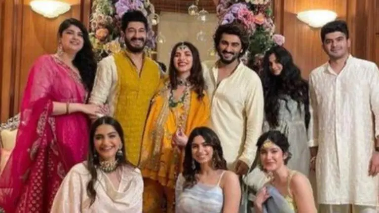 Khushi Kapoor's birthday: Janhvi, Sonam Kapoor wish sister on her special day; See pics Khushi Kapoor