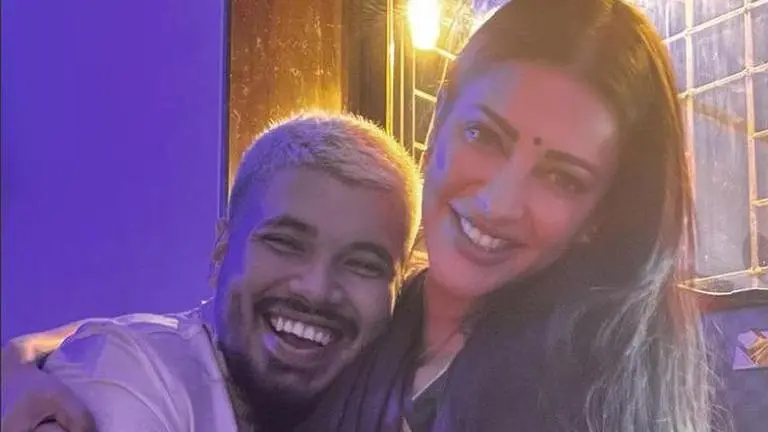 Shruti Haasan takes couple quiz with beau Santanu Hazarika; reveals who proposed first Shruti Haasan