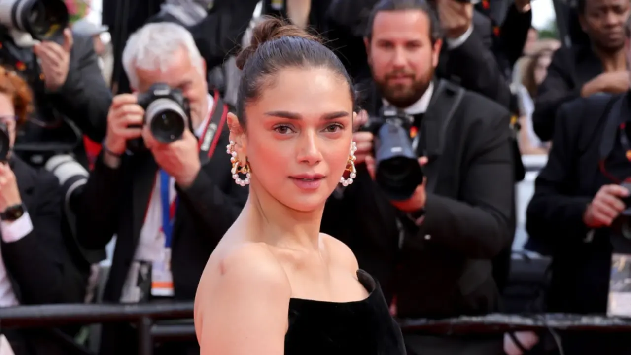 Cannes 2024: Aditi Rao Hydari Stuns In Black & White For L'Amour Ouf Premiere Aditi Rao Hydari