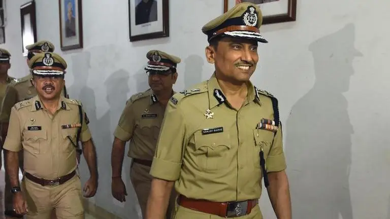 Mumbai CP's family-run firm got govt contract under BJP rule