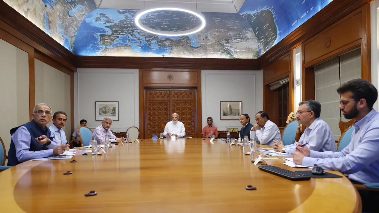 PM Modi Holds Review Meeting on Kuwait Fire Tragedy, Announces Ex ...