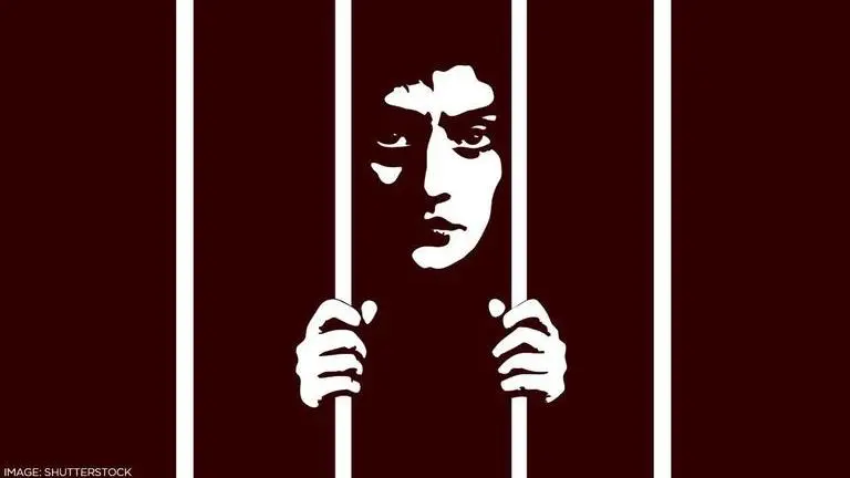 Kerala woman married with 2 kids throws acid on boyfriend for rejecting marriage proposal Kerala