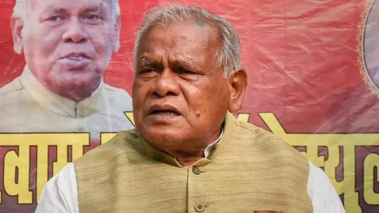Manjhi threatens to pull out of grand alliance in Bihar