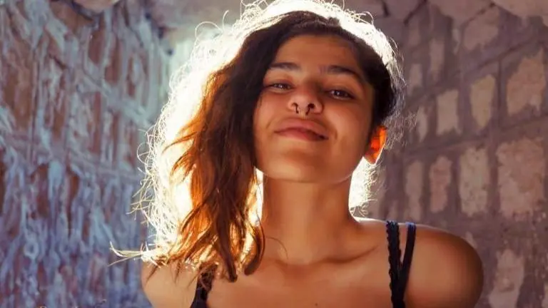 Taarak Mehta Ka Ooltah Chashmah's Nidhi Bhanushali visits Golden Temple, shares glimpse Taarak Mehta Ka Ooltah Chashmah