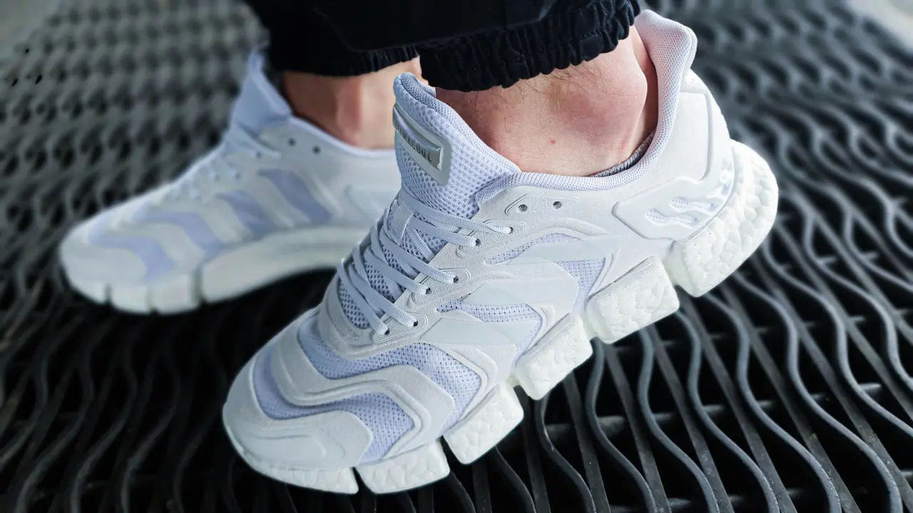 How To Pick The Right Sneakers? Things To Keep in Mind Before Making The Purchase Keep Your White Sneakers Sparkling