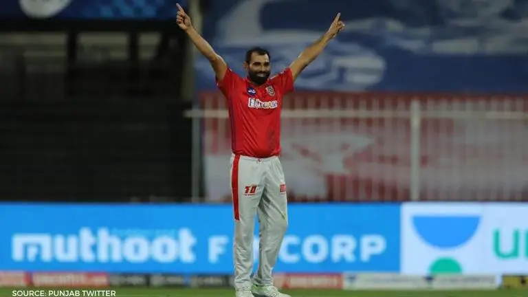 Mohammad Shami concedes 24 in final over after Virat Kohli's wicket, netizens roast pacer Mohammad Shami
