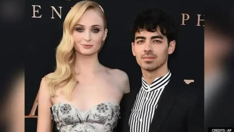 Met Gala 2022: Sophie Turner flaunts baby bump as she arrives on red carpet with Joe Jonas Met Gala 2022