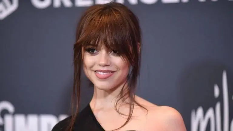 Jenna Ortega tears up over feeling the pressures of social media: ‘it gets ugly’ Jenna