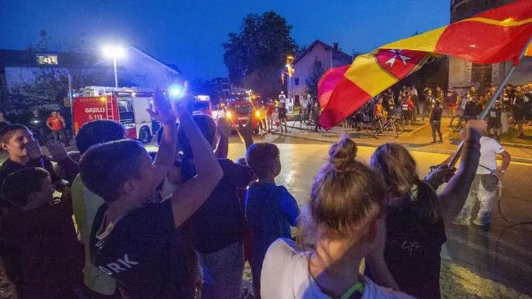 Slovenia celebrates likely 1-2 Tour de France victory