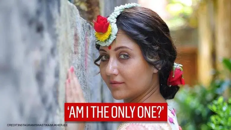 Swastika Mukherjee asks, 'Am I only one left in this city to get lip job done'; fans react Swastika Mukherjee asks, 'Am I only one left in this city to get lip job done'; fans react