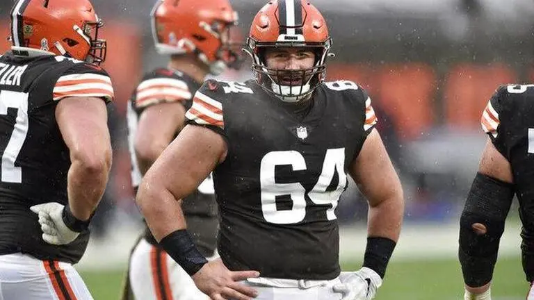 NFL union sees no current need for bubble to slow COVID-19