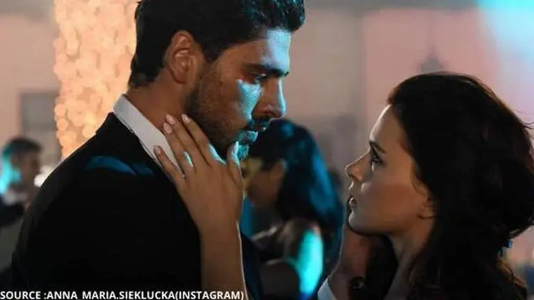 Who is Anna Maria Sieklucka? Find out if she is dating '365 DNI' co-star Michele Morrone who is anna maria sieklucka