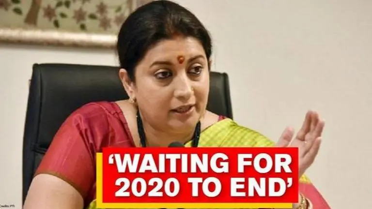 Smriti Irani's relatable 2020 meme wins internet, netizens laud 'iconic sense of humour' Smriti Irani's relatable 2020 meme wins internet, netizens laud 'iconic sense of humour'
