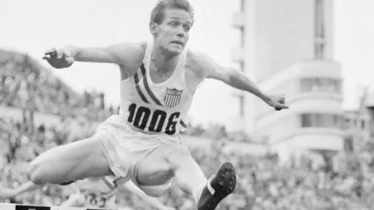 Charlie Moore, 1952 Olympic 400 hurdles champion, dies at 91