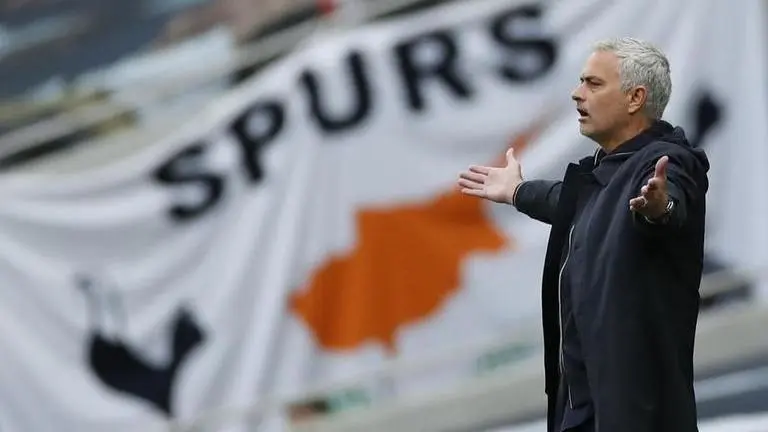 Handball rule draws widespread ire in penalty-dominated PL