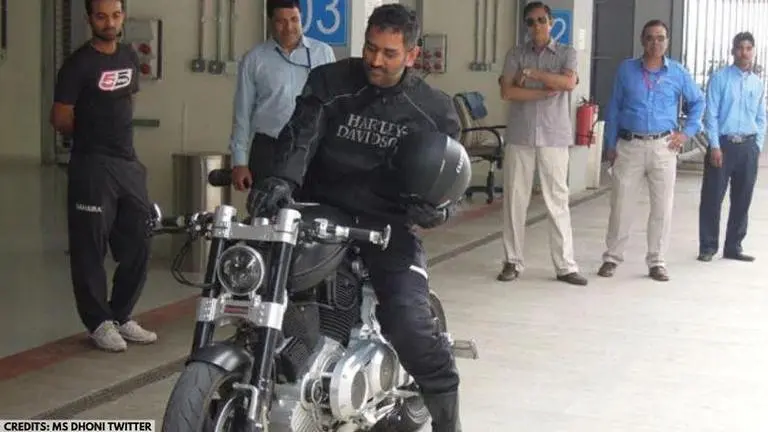 MS Dhoni's wife Sakshi makes fun of cricketer failing to modify his motorbike MS Dhoni